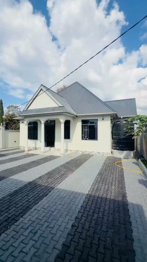 3 Bedrooms House for Sale in Madale Shule, Dar Es Salaam (400 sqm)