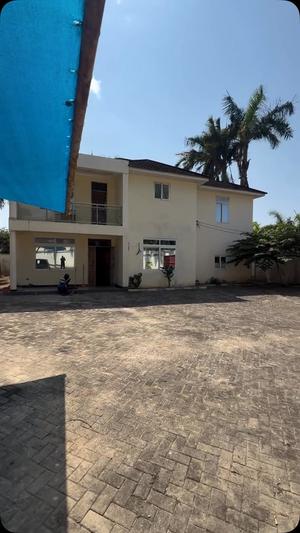 Nyumba ya vyumba vinne inapangishwa Mbezi Beach, Dar Es Salaam Nyumba ya vyumba vinne inapangishwa Mbezi Beach, Dar Es Salaam