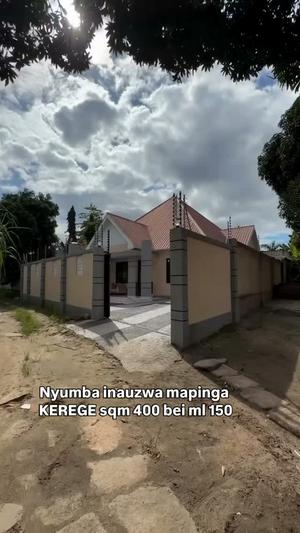 Nyumba ya vyumba vitatu inauzwa Mapinga Kerege, Pwani (400 sqm) Nyumba ya vyumba vitatu inauzwa Mapinga Kerege, Pwani (400 sqm)
