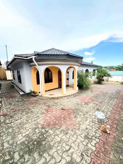 3 Bedrooms House for Rent in Tabata Kinyerezi Mbuyuni, Dar Es Salaam