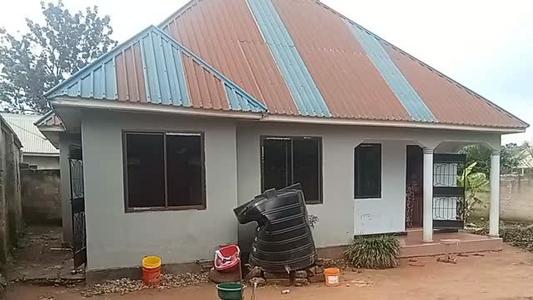 Nyumba ya vyumba vitatu inauzwa Buhongwa, Mwanza (700 sqm)