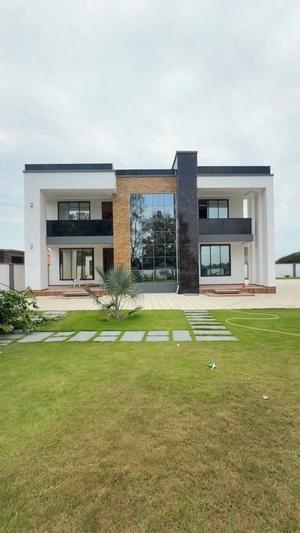 Nyumba ya vyumba vitano inauzwa Mbeweni Jkt, Dar Es Salaam (1100 sqm) Nyumba ya vyumba vitano inauzwa Mbeweni Jkt, Dar Es Salaam (1100 sqm)