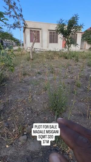 Kiwanja kinauzwa Madale Msigani, Dar Es Salaam (320 sqm)
