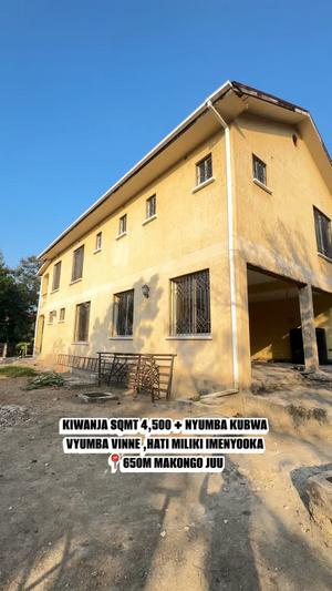 Nyumba ya vyumba vinne inauzwa Makongo Juu, Dar Es Salaam (4500 sqm) Nyumba ya vyumba vinne inauzwa Makongo Juu, Dar Es Salaam (4500 sqm)