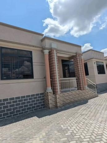 Apartment ya vyumba vitatu inapangishwa Msuguri, Dar Es Salaam Apartment ya vyumba vitatu inapangishwa Msuguri, Dar Es Salaam