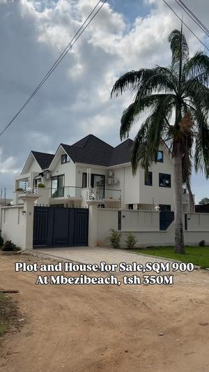 Nyumba ya vyumba vitatu inauzwa Mbezi Beach Jk Nyerere, Dar Es Salaam (900 sqm) Nyumba ya vyumba vitatu inauzwa Mbezi Beach Jk Nyerere, Dar Es Salaam (900 sqm)