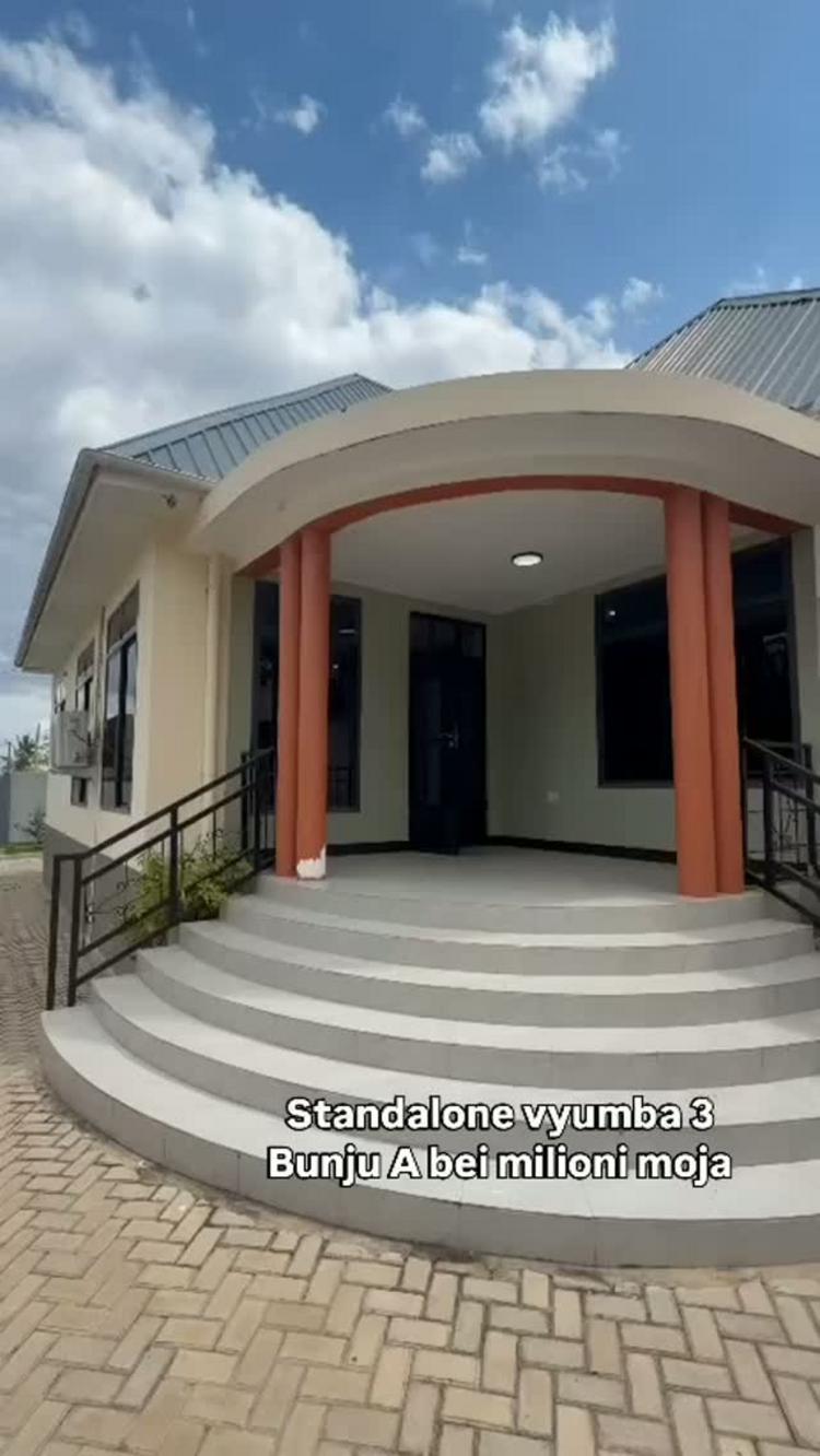 media -1 media -1