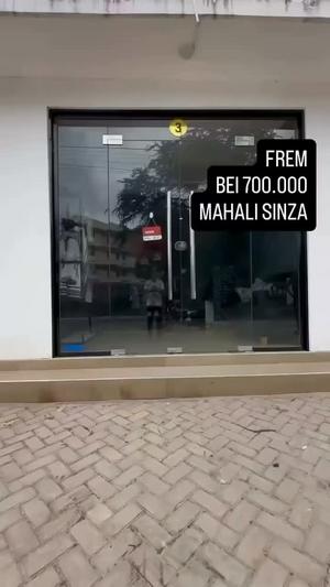 Duka linapangishwa Sinza, Dar Es Salaam