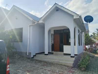 Nyumba ya vyumba vitatu inapangishwa Pugu Kona, Dar Es Salaam Nyumba ya vyumba vitatu inapangishwa Pugu Kona, Dar Es Salaam