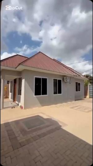Nyumba ya vyumba viwili inauzwa Tegeta Dalajani, Dar Es Salaam Nyumba ya vyumba viwili inauzwa Tegeta Dalajani, Dar Es Salaam