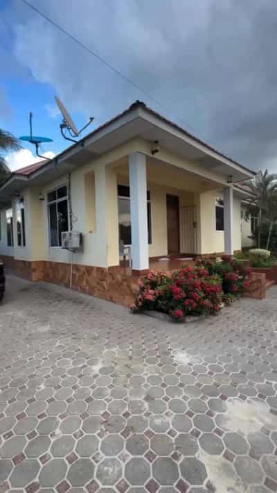 Apartment ya vyumba vitatu inapangishwa Bahari Beach, Dar Es Salaam