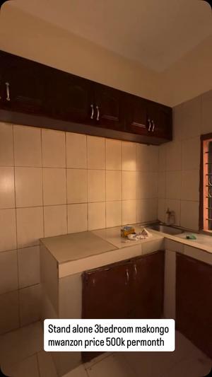 3 Bedrooms House for Rent in Makongo, Dar Es Salaam 3 Bedrooms House for Rent in Makongo, Dar Es Salaam