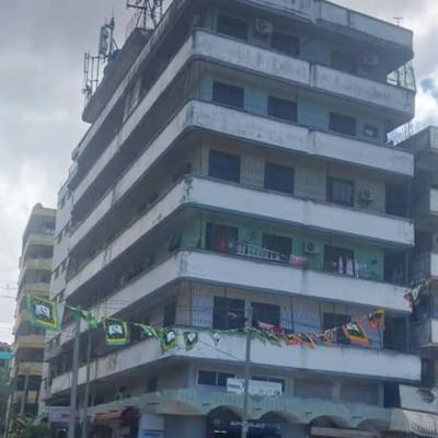 Frame inauzwa Kariakoo, Dar Es Salaam Frame inauzwa Kariakoo, Dar Es Salaam