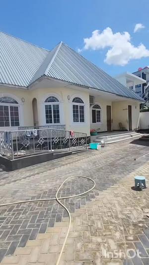 6 Bedrooms House for Rent in Mwanagati, Dar Es Salaam