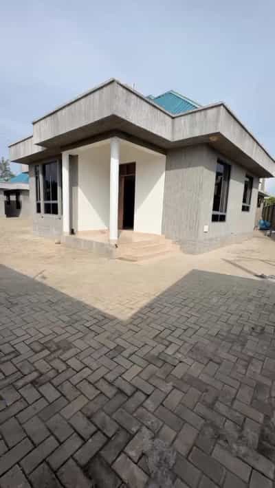 Nyumba/Apartment ya vyumba vitatu inapangishwa Dar Es Salaam