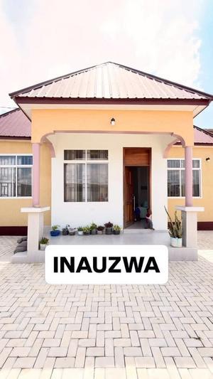 Nyumba ya vyumba vitatu inauzwa Ilazo, Dodoma (1031 sqm)