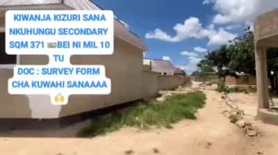 Kiwanja kinauzwa Nkuhungu Secondary, Dodoma sqm 371