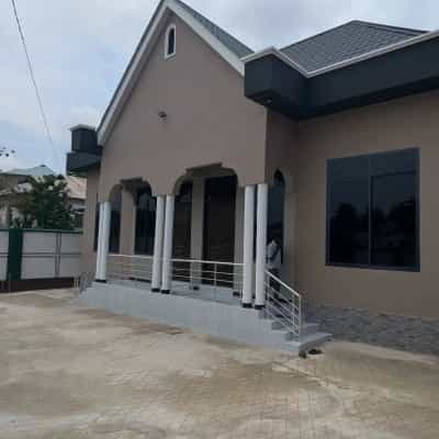 Nyumba/Apartment ya vyumba viwili inapangishwa Mbezi, Dar Es Salaam Nyumba/Apartment ya vyumba viwili inapangishwa Mbezi, Dar Es Salaam