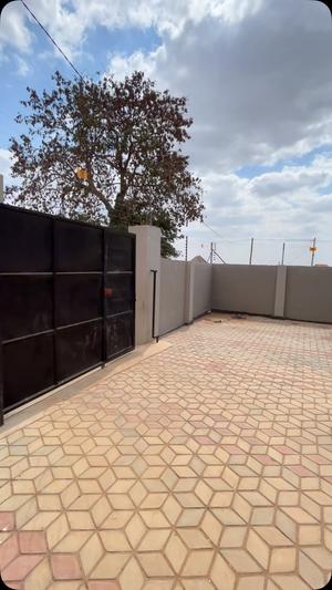 Nyumba ya vyumba viwili inapangishwa Nzuguni Kwa Mjesh, Dodoma Nyumba ya vyumba viwili inapangishwa Nzuguni Kwa Mjesh, Dodoma