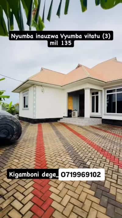 Nyumba ya vyumba vitatu inauzwa Dege Kigamboni, Dar Es Salaam (1000 sqm)