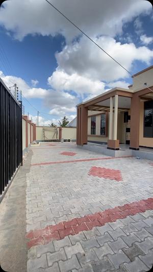 Nyumba ya vyumba vitatu inapangishwa Kibugumo, Dar Es Salaam Nyumba ya vyumba vitatu inapangishwa Kibugumo, Dar Es Salaam