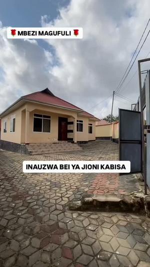Nyumba ya vyumba vitatu inauzwa Mbezi Mwisho, Dar Es Salaam (500 sqm) Nyumba ya vyumba vitatu inauzwa Mbezi Mwisho, Dar Es Salaam (500 sqm)