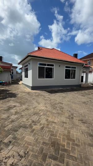 Nyumba ya vyumba vitatu inauzwa Kigamboni Kisota Ushuani, Dar Es Salaam (600 sqm)