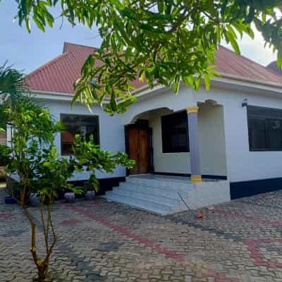 Nyumba ya vyumba vitatu inapangishwa Tegeta Wazo Msigani, Dar Es Salaam