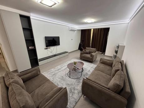 Apartment (Furnished) ya vyumba vitatu inapangishwa Oysterbay, Dar Es Salaam Apartment (Furnished) ya vyumba vitatu inapangishwa Oysterbay, Dar Es Salaam