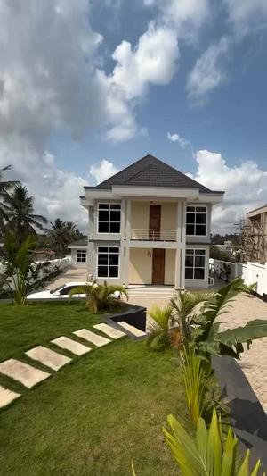 Nyumba ya vyumba vinne inauzwa Goba Senta, Dar Es Salaam (1200 sqm) Nyumba ya vyumba vinne inauzwa Goba Senta, Dar Es Salaam (1200 sqm)