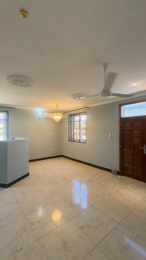 Villa ya vyumba vinne inapangishwa Mbezi Beach, Dar Es Salaam