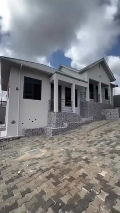 2 Bedrooms Apartment for Rent in Salasala Porpoa, Dar Es Salaam