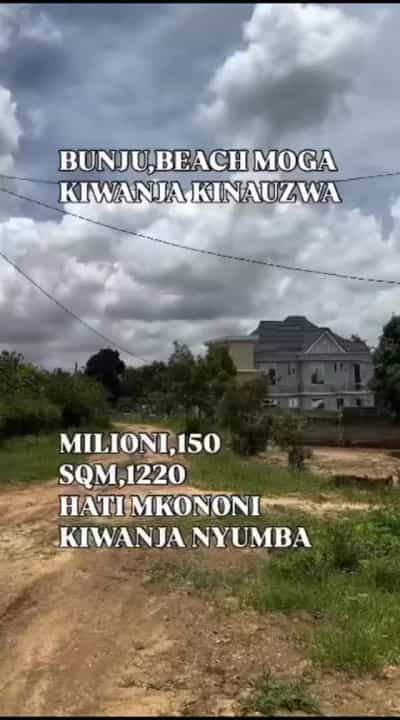 Kiwanja kinauzwa Bunju Beach, Dar Es Salaam (1220 sqm) Kiwanja kinauzwa Bunju Beach, Dar Es Salaam (1220 sqm)