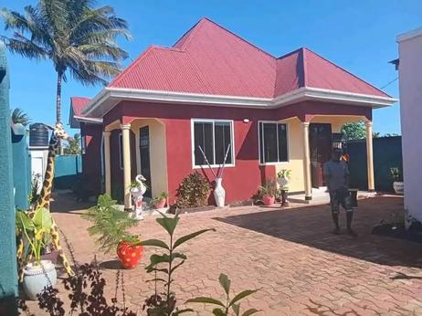 Nyumba ya vyumba vitatu inauzwa Chanika Masantura, Dar Es Salaam (400 sqm)