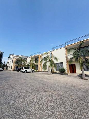 Villa ya vyumba vitano inapangishwa Osterbay, Dar Es Salaam