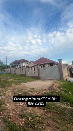 Kiwanja kinauzwa Goba Magorofani, Dar Es Salaam sqm 700