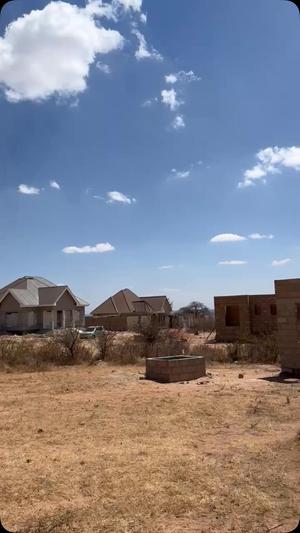 Kiwanja kinauzwa Nzuguni A mwsho wa lami, Dodoma (371 sqm) Kiwanja kinauzwa Nzuguni A mwsho wa lami, Dodoma (371 sqm)