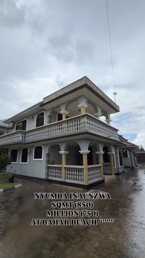 Nyumba ya vyumba vitano inauzwa Bahar Beach, Dar Es Salaam (850 sqm)