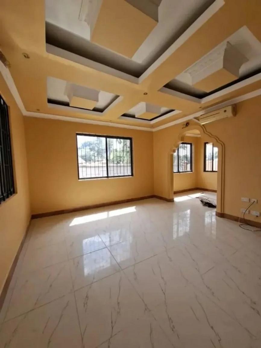 media -4