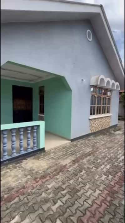 3 Bedrooms House for Rent in Mbezi Beach Africana Juu, Dar Es Salaam