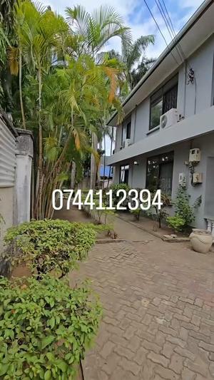 5 Bedrooms House for Sale in Mbezi Beach Africana, Dar Es Salaam (835 sqm)