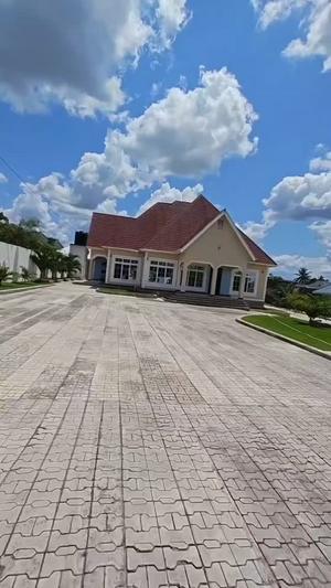 Nyumba (Furnished) ya vyumba vinne inapangishwa Chanika Buyuni, Dar Es Salaam Nyumba (Furnished) ya vyumba vinne inapangishwa Chanika Buyuni, Dar Es Salaam