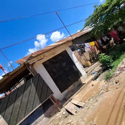 Nyumba inauzwa Kinondoni Hananasif, Dar Es Salaam (330 sqm)