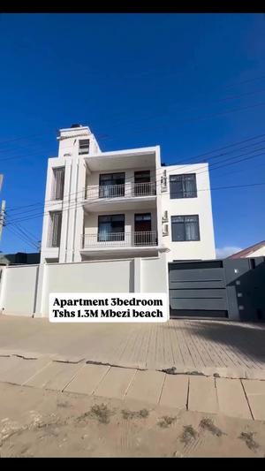 Apartment ya vyumba vitatu inapangishwa Mbezi Beach, Dar Es Salaam Apartment ya vyumba vitatu inapangishwa Mbezi Beach, Dar Es Salaam