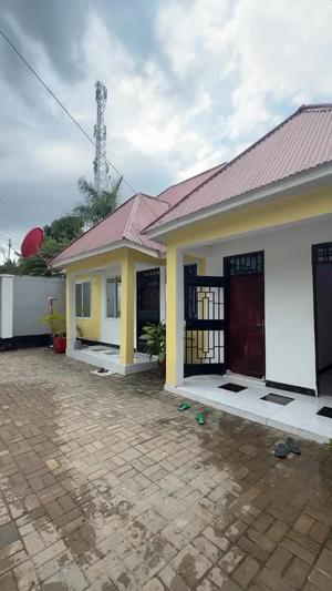 Apartment ya chumba kimoja inapangishwa Makongo Juu, Dar Es Salaam Apartment ya chumba kimoja inapangishwa Makongo Juu, Dar Es Salaam