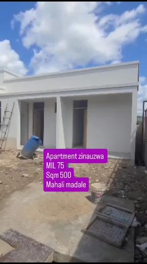 Apartment ya vyumba vitano inauzwa Madale Police, Dar Es Salaam (500 sqm)