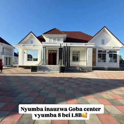 Nyumba ya vyumba 8 inauzwa Mbezi Beach, Dar Es Salaam (2500 sqm) Nyumba ya vyumba 8 inauzwa Mbezi Beach, Dar Es Salaam (2500 sqm)