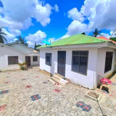 Apartment ya vyumba vitatu inapangishwa Kimara Temboni, Dar Es Salaam Apartment ya vyumba vitatu inapangishwa Kimara Temboni, Dar Es Salaam