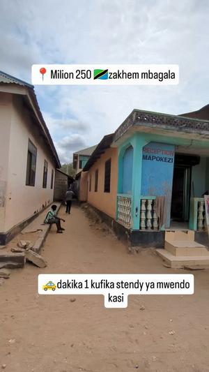 Nyumba ya vyumba vitatu inauzwa Mbagala Zakhem, Dar Es Salaam (400 sqm) Nyumba ya vyumba vitatu inauzwa Mbagala Zakhem, Dar Es Salaam (400 sqm)
