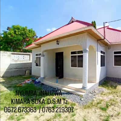 Nyumba ya vyumba vitatu inauzwa Kimara Suka, Dar Es Salaam (584 sqm) Nyumba ya vyumba vitatu inauzwa Kimara Suka, Dar Es Salaam (584 sqm)